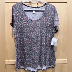 Scoop neck Classic Tee